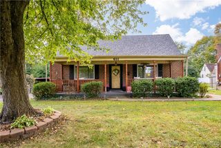 611 Kewanna Drive, Jeffersonville, IN 47130