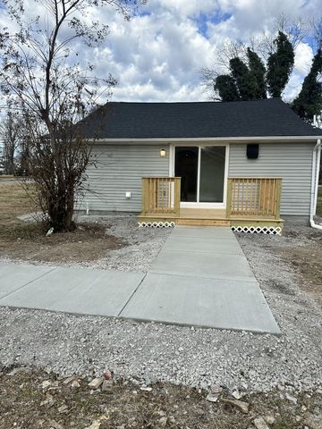 203 Coles Ferry Rd, Gallatin, TN 37066