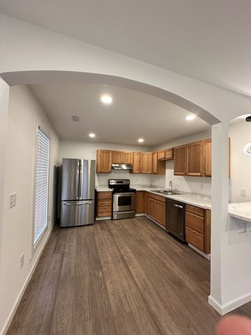 203 Coles Ferry Rd, Gallatin, TN 37066