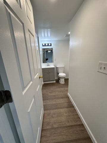 203 Coles Ferry Rd, Gallatin, TN 37066