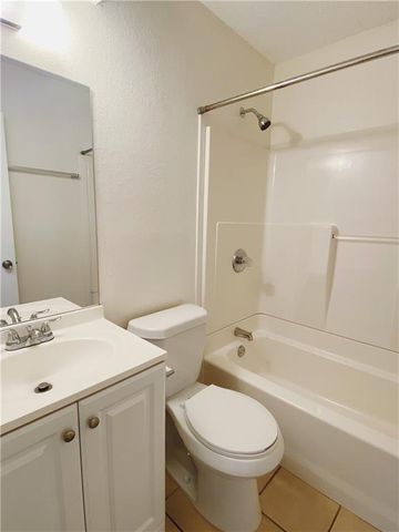 9906 Hundred Oaks CIR A, Austin, TX 78750