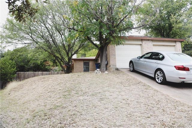 9906 Hundred Oaks CIR A, Austin, TX 78750