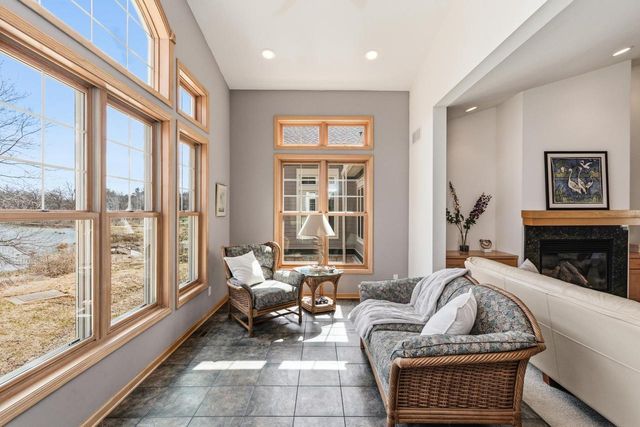 1615 Pond View Court, Middleton, WI 53562