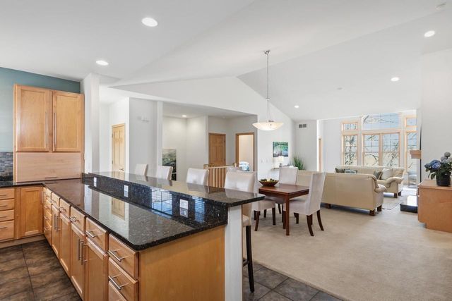 1615 Pond View Court, Middleton, WI 53562