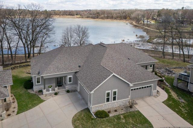 1615 Pond View Court, Middleton, WI 53562