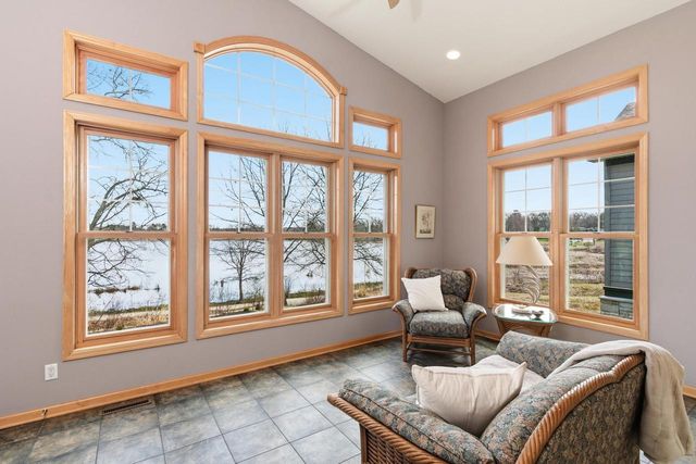 1615 Pond View Court, Middleton, WI 53562