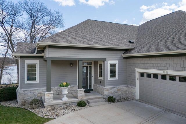 1615 Pond View Court, Middleton, WI 53562