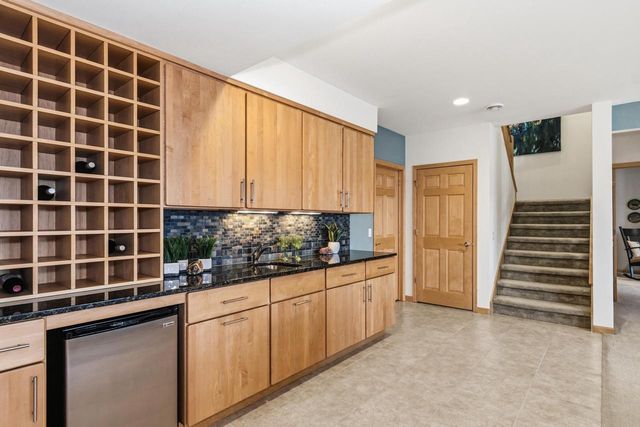 1615 Pond View Court, Middleton, WI 53562