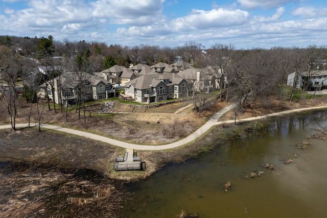 1615 Pond View Court, Middleton, WI 53562