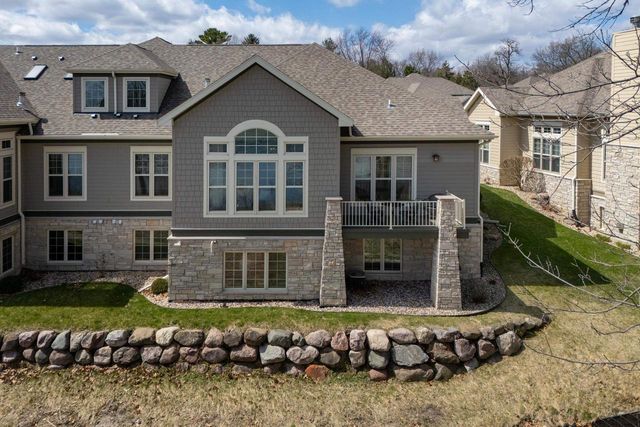 1615 Pond View Court, Middleton, WI 53562