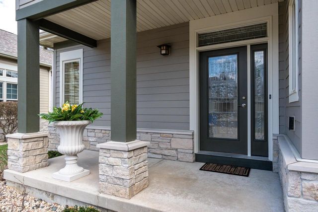 1615 Pond View Court, Middleton, WI 53562