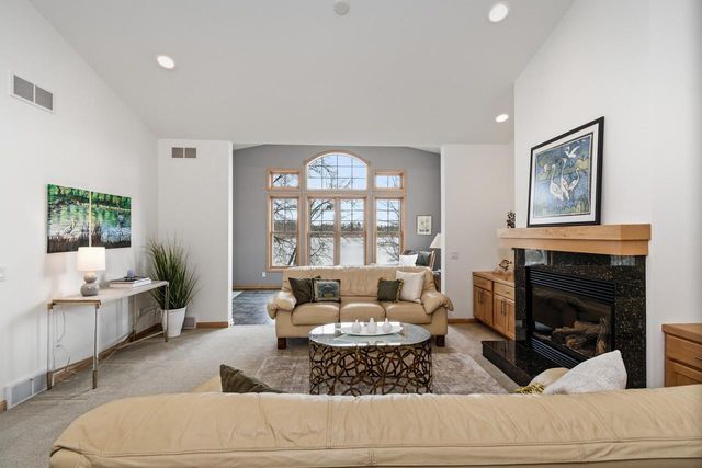 1615 Pond View Court, Middleton, WI 53562