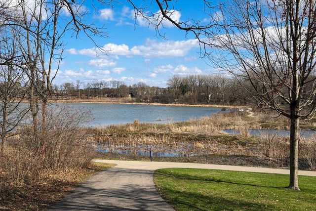 1615 Pond View Court, Middleton, WI 53562