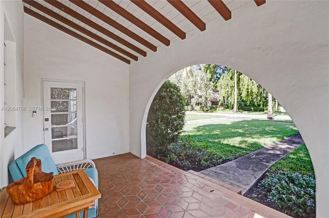 2214 Segovia Cir, Coral Gables, FL 33134