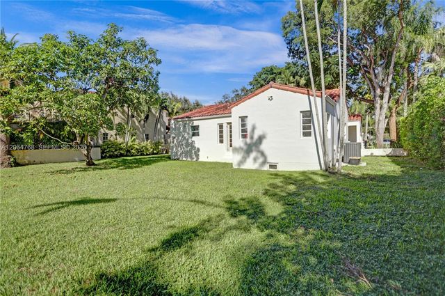 2214 Segovia Cir, Coral Gables, FL 33134