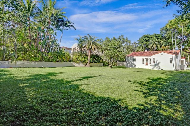 2214 Segovia Cir, Coral Gables, FL 33134