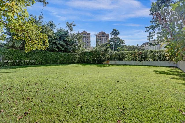 2214 Segovia Cir, Coral Gables, FL 33134