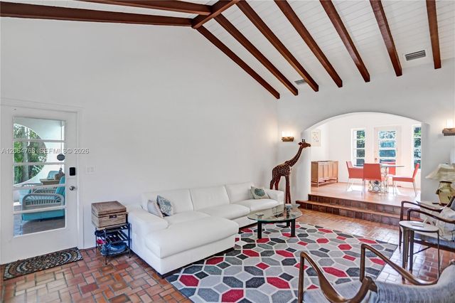 2214 Segovia Cir, Coral Gables, FL 33134