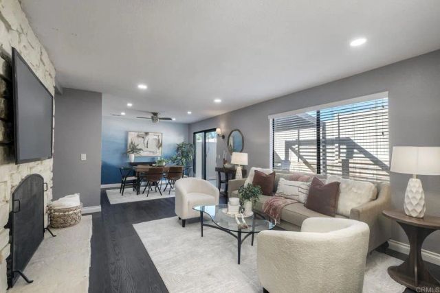 366 Flower Lane, Vista, CA 92083