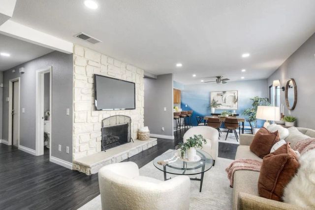 366 Flower Lane, Vista, CA 92083