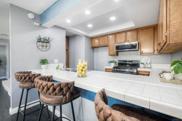 366 Flower Lane, Vista, CA 92083
