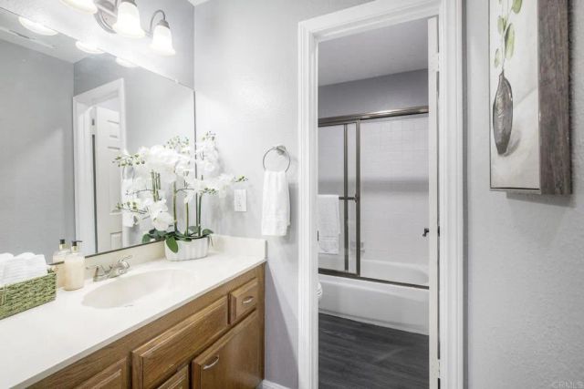 366 Flower Lane, Vista, CA 92083