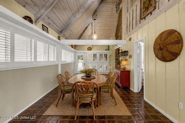 8332 Makiki Drive, Diamondhead, MS 39525