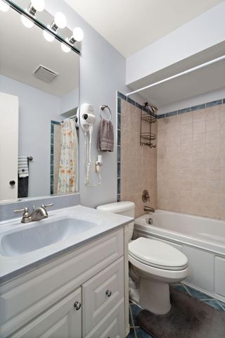 5015 Spinnaker Lane C, Crown Point, IN 46307