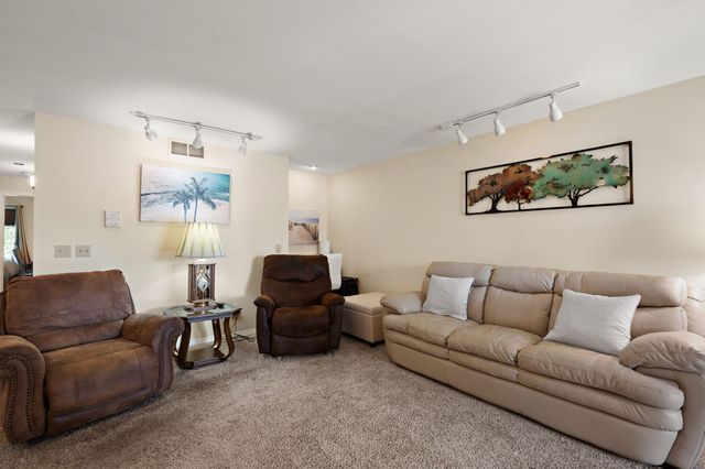 5015 Spinnaker Lane C, Crown Point, IN 46307