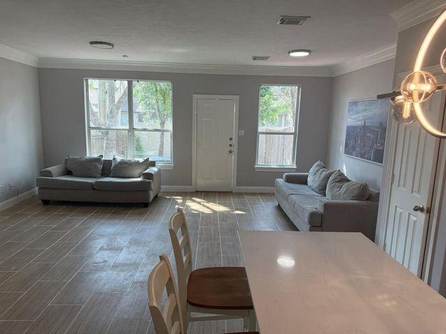 10366 Panther Point Drive, Houston, TX 77099