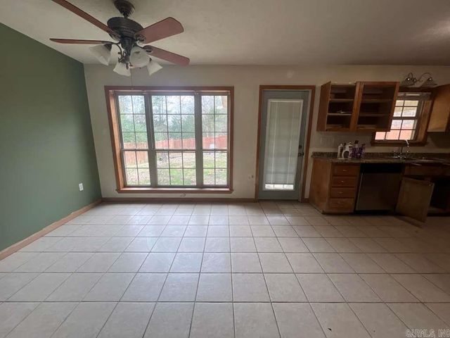 72 Trina Loop, Greenbrier, AR 72058