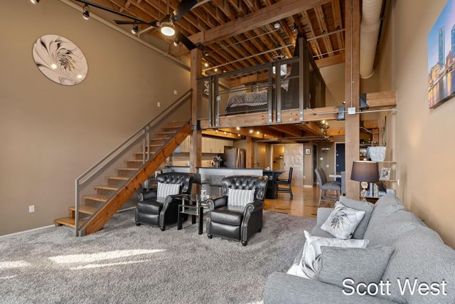 801 Monroe Avenue NW 402, Grand Rapids, MI 49503