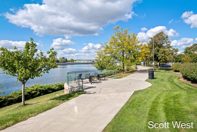 801 Monroe Avenue NW 402, Grand Rapids, MI 49503