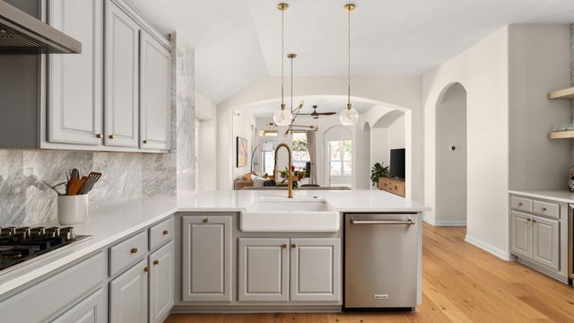 6420 Antigo LN, Austin, TX 78739