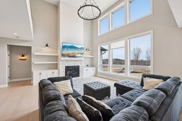 19990 Fairlawn Avenue, Prior Lake, MN 55372