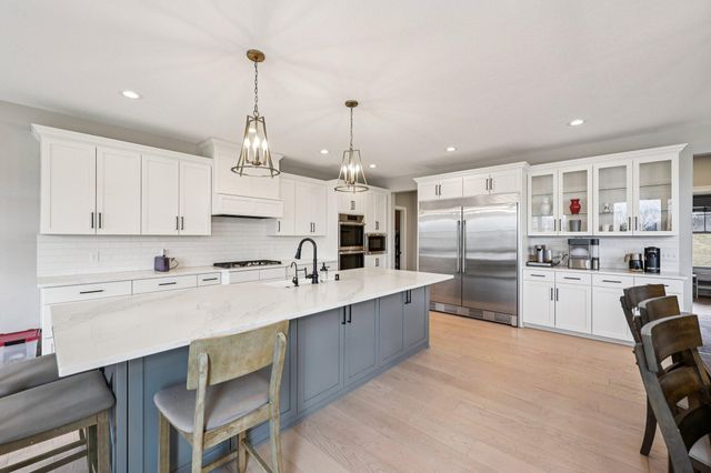 19990 Fairlawn Avenue, Prior Lake, MN 55372