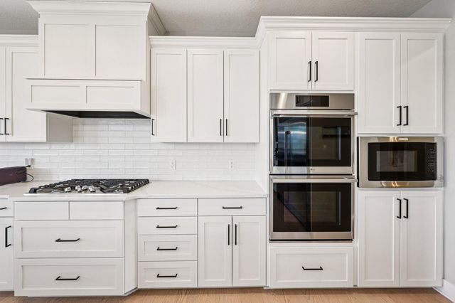 19990 Fairlawn Avenue, Prior Lake, MN 55372