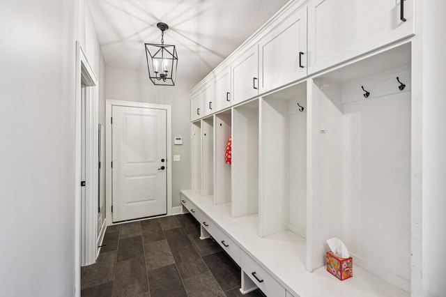 19990 Fairlawn Avenue, Prior Lake, MN 55372