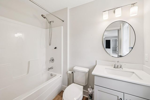 19990 Fairlawn Avenue, Prior Lake, MN 55372