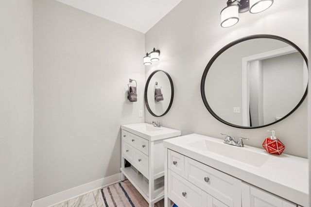 19990 Fairlawn Avenue, Prior Lake, MN 55372