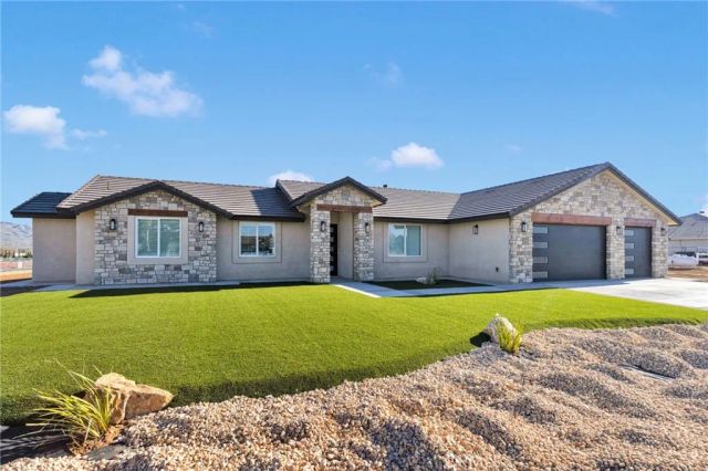 18399 Pacific, Hesperia, CA 92345