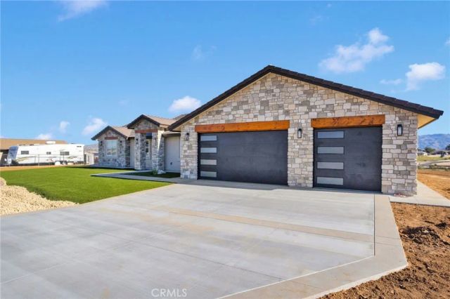 18399 Pacific, Hesperia, CA 92345