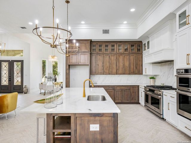 846 Maximino Ridge, Bulverde, TX 78163