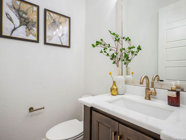 846 Maximino Ridge, Bulverde, TX 78163