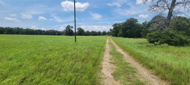 3321 County Road 457, Thorndale, TX 76577