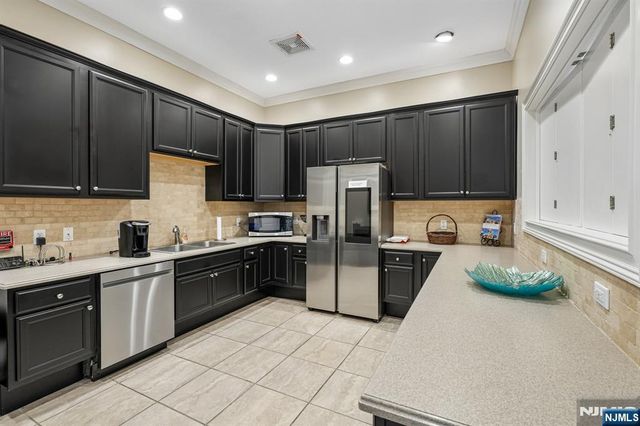 901 Four Seasons Lane, Woodcliff Lake, NJ 07677