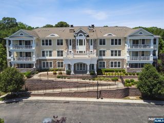 901 Four Seasons Lane, Woodcliff Lake, NJ 07677