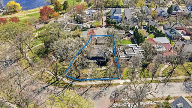 2200 Kenwood Parkway, Minneapolis, MN 55405