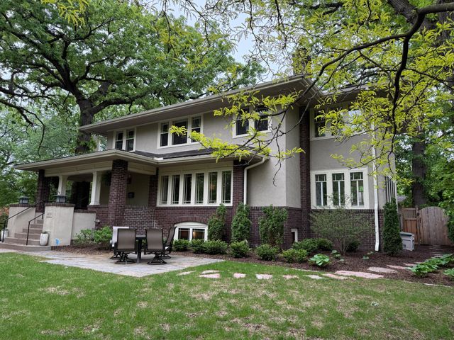 2200 Kenwood Parkway, Minneapolis, MN 55405