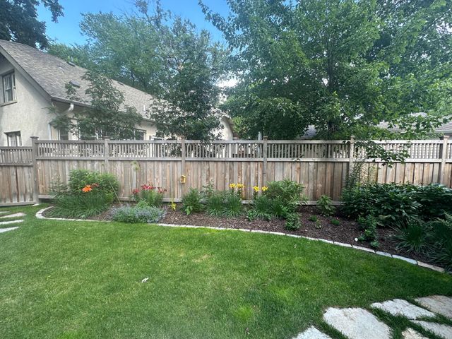 2200 Kenwood Parkway, Minneapolis, MN 55405